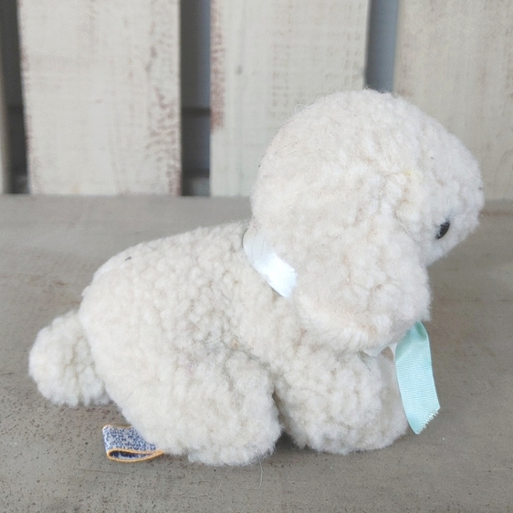 Vintage 1982 Dakin Little Baby Lamb Sitting Down Wool Blue White Ribbon Bow 6"H - Picture 5 of 12